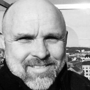 <div class="wrapper"> 		<div class="item1"> 			<div class="item__title">Member for:</div> 			<strong><span>1,5 months</span></strong> 		</div> 		<div class="item2"> 			<div class="item__title">Time spend:</div> 			<strong><span>10 min. pr. day</span></strong> 		</div> 		<div class="item3"> 			<div class="item__title">Start deposit:</div> 			<strong><span>500$</span></strong> 		</div> 		<div class="item4"> 			<div class="item__title">Current balance:</div> 			<strong><span>800$</span></strong> 		</div> 	</div>